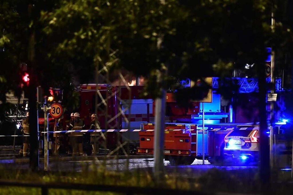 Όλα αυτά, για την έκρηξη στο κατάστημα του Έλληνα επιχειρηματία.