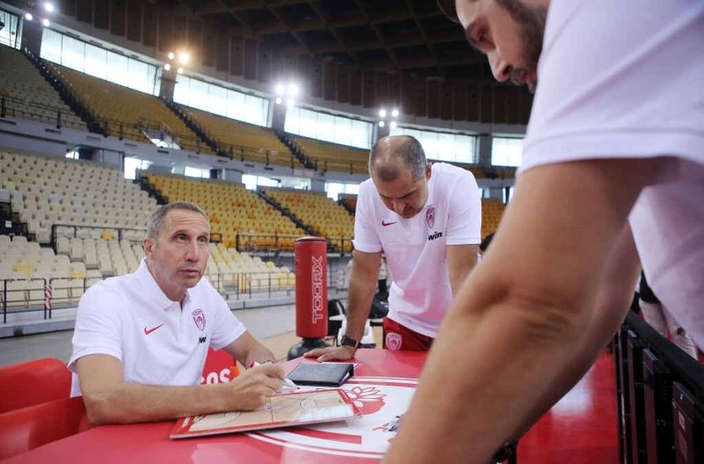 Ολυμπιακός: Όσα δεν είδατε στην επίσημη «πρώτη» (video+photos)