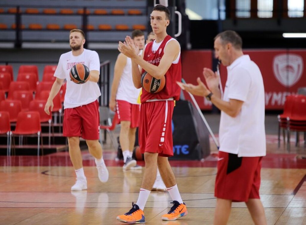 Ολυμπιακός: Όσα δεν είδατε στην επίσημη «πρώτη» (video+photos)