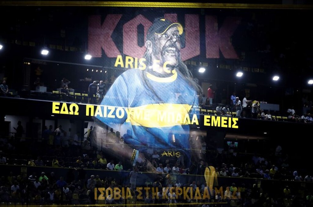 Άρης – ΟΦΗ: Συγκλονιστικές στιγμές στο «Βικελίδης» για τον Κουκ (photos)