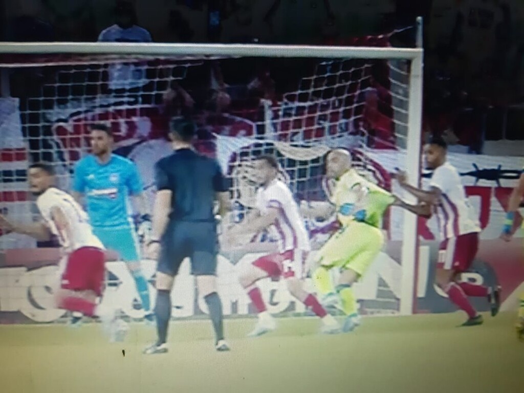 Ολυμπιακός – Αστέρας Τρίπολης: Η φάση με το VAR που άναψε… φωτιές (video+photos)