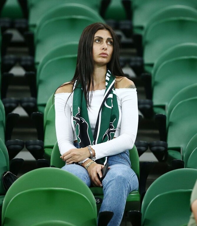 Κράσνονταρ – Ολυμπιακός: Οι «καυτές» Ρωσίδες που… πλήγωσε ο Ελ Αραμπί (photos)