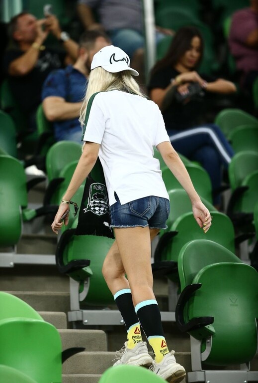 Κράσνονταρ – Ολυμπιακός: Οι «καυτές» Ρωσίδες που… πλήγωσε ο Ελ Αραμπί (photos)