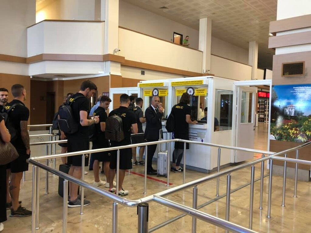 ΑΕΚ: Έφτασε Τραπεζούντα η αποστολή (photos+video)