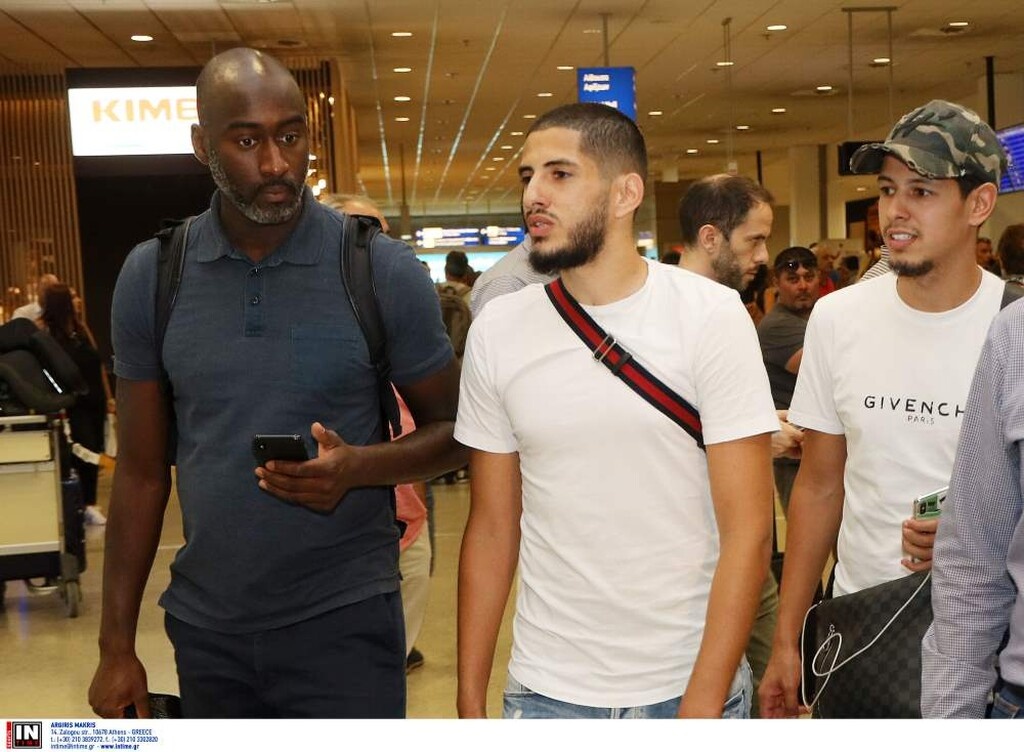 Ολυμπιακός: Στην Ελλάδα ο Μπενζιά (photos)