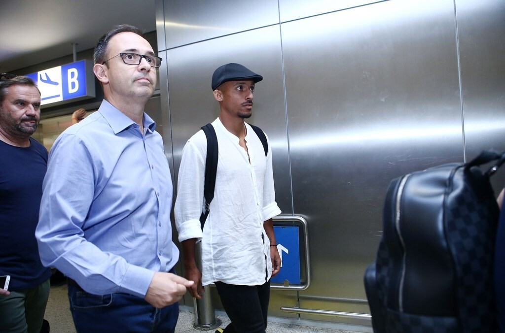 Ολυμπιακός: Ήρθε Ελλάδα ο Γκασπάρ (photos)