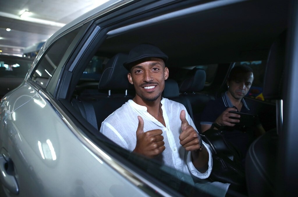 Ολυμπιακός: Ήρθε Ελλάδα ο Γκασπάρ (photos)