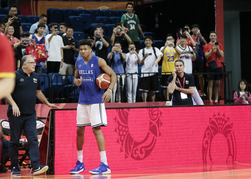 Παγκόσμιο Κύπελλο 2019: Αντετοκουνμπο...μάνια στην Κίνα! (photos)