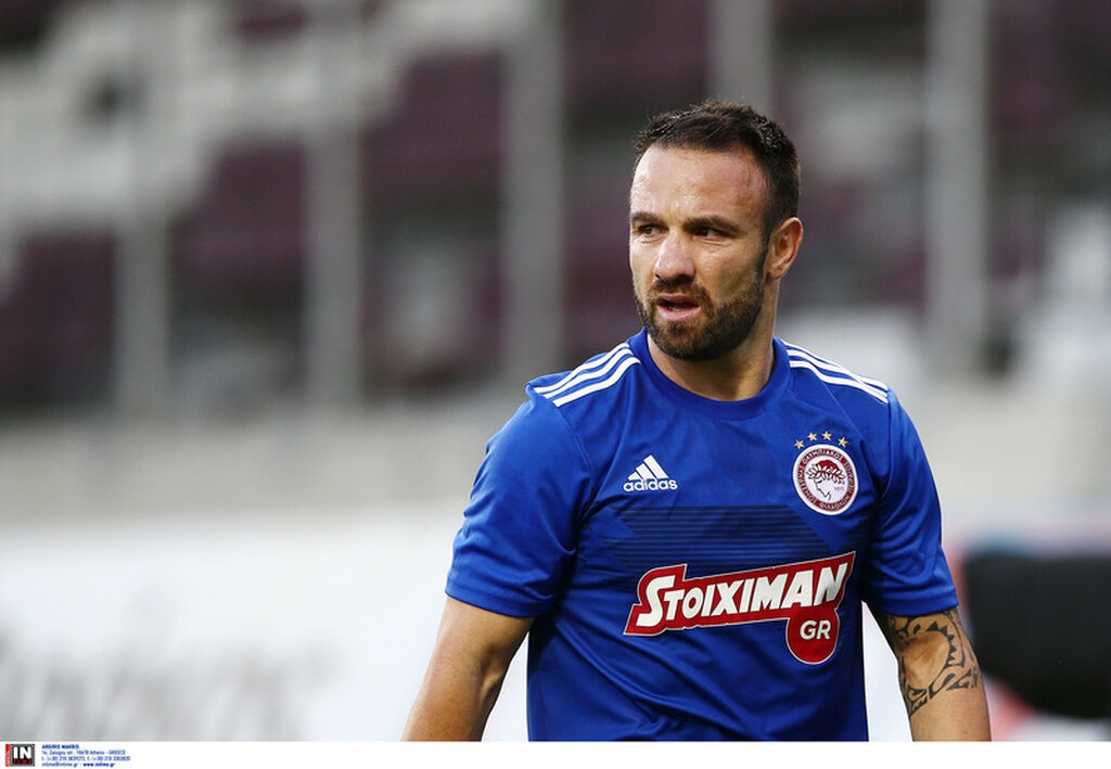 ΑΕΛ-Ολυμπιακός 0-1: «Διπλό» με VAR, Βαλμπουενά και «φωνές»! (photos&video)