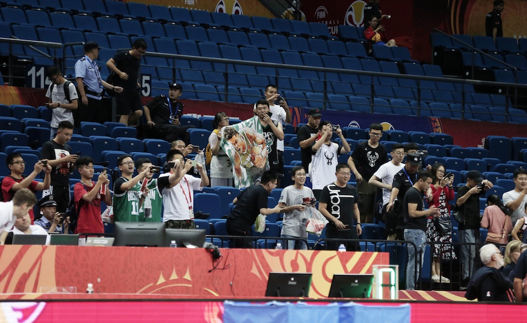 Παγκόσμιο Κύπελλο 2019: Αντετοκουνμπο...μάνια στην Κίνα! (photos)