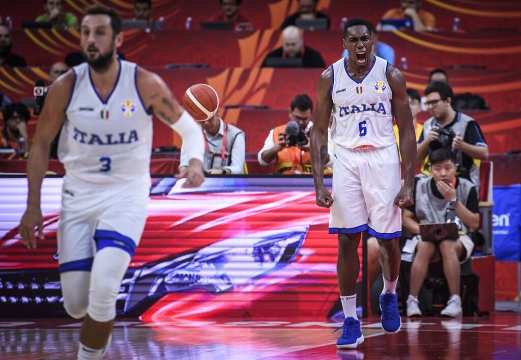 Ιταλία-Ανγκόλα 92-61: Περίπατος και… πρόκριση! (photos)
