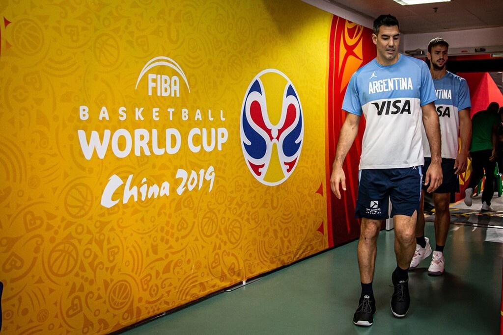 Μουντομπάσκετ 2019: Τα… όργια του 39χρονου Λουίς Σκόλα (videos+photos)