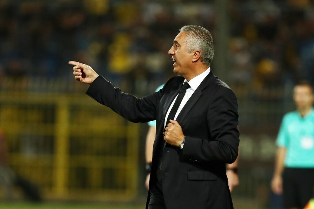 Ο Νίκος Κωστένογλου αναμένεται να οδηγήσει τη φετινή σεζόν την ΑΕΚ, από τη θέση του προπονητή.