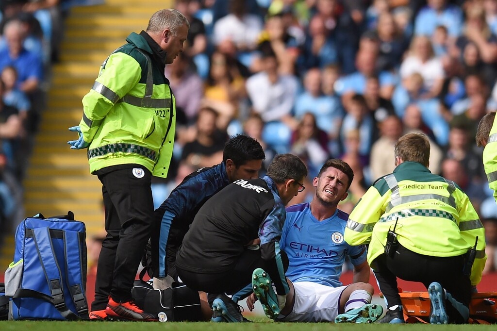 Μάντσεστερ Σίτι: Ζημιά με Λαπόρτ! (photos+video)