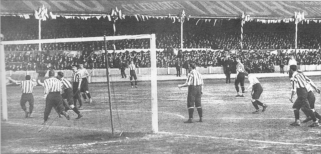 Τελικός Κυπέλλου 1901 απέναντι στη Σέφιλντ Γιουνάιτεντ. Ο πρώτος τίτλος στην ιστορία της ομάδας