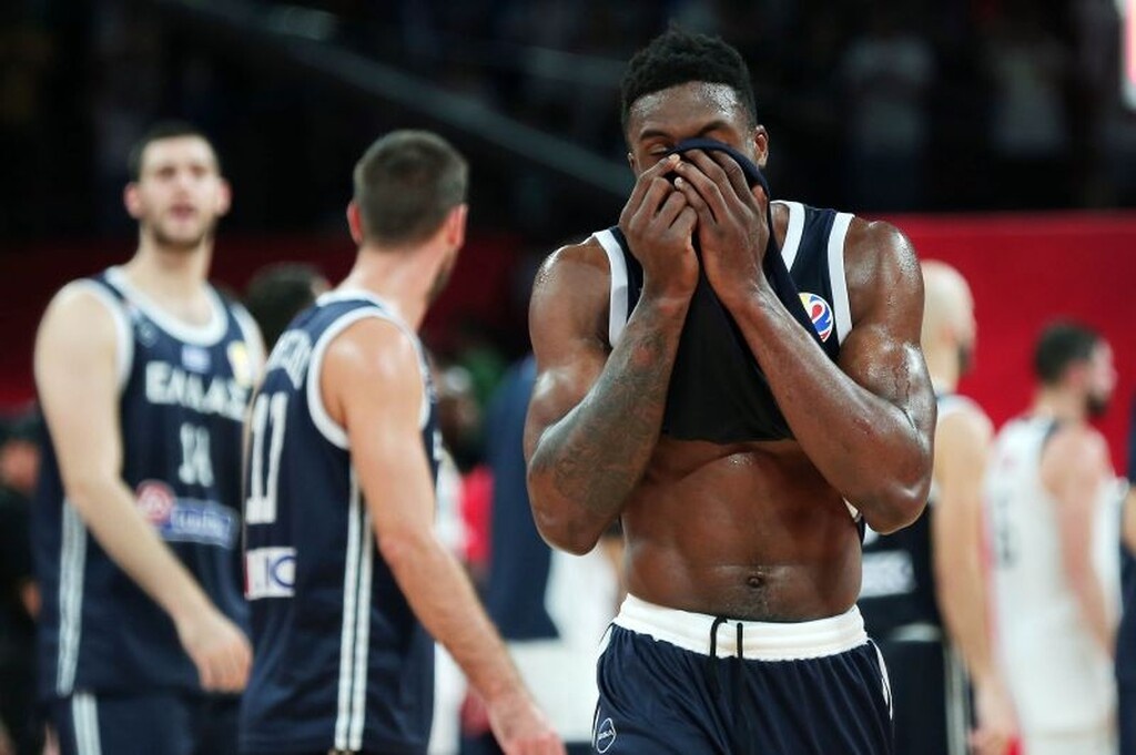 ΗΠΑ – Ελλάδα: «Τσαμπουκάς» με Θανάση στο φινάλε (video+photos)