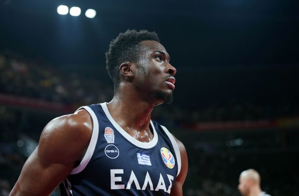 ΗΠΑ – Ελλάδα: «Τσαμπουκάς» με Θανάση στο φινάλε (video+photos)