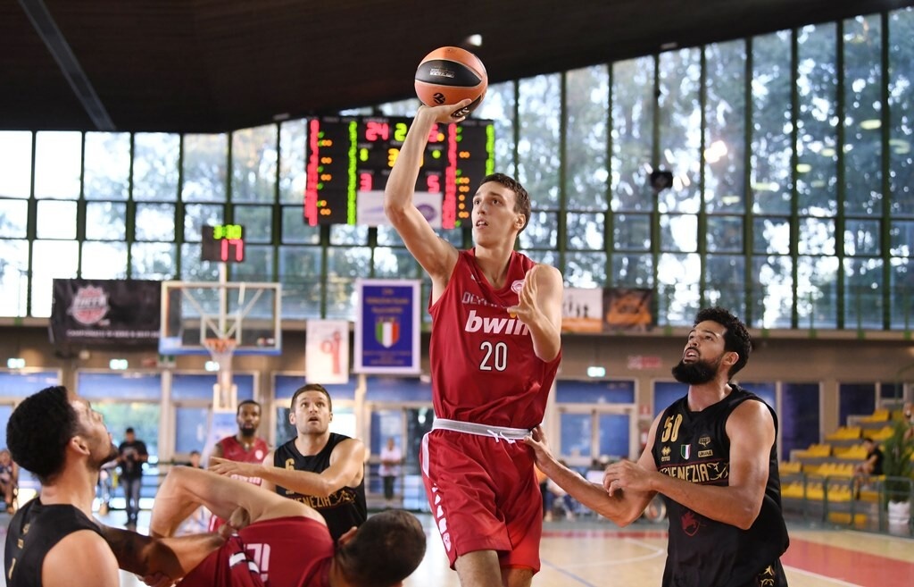 Ολυμπιακός: Νίκησε τη Βενέτσια στο Lucca Tournament (photos)
