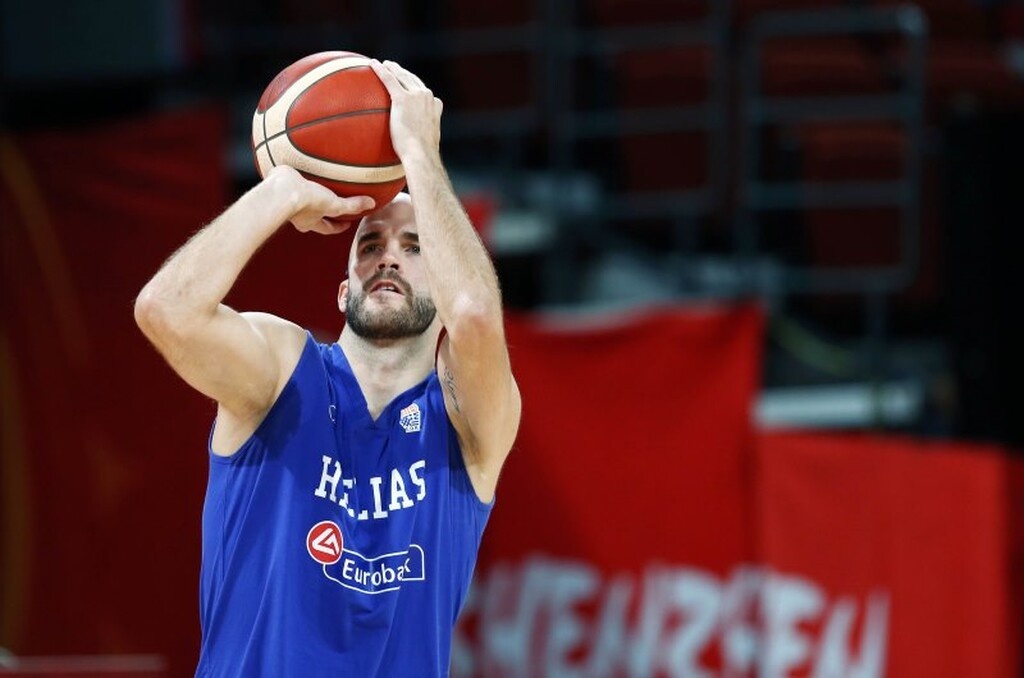 Τσεχία-Ελλάδα: Στο παρκέ για ζέσταμα η Εθνική (photos)