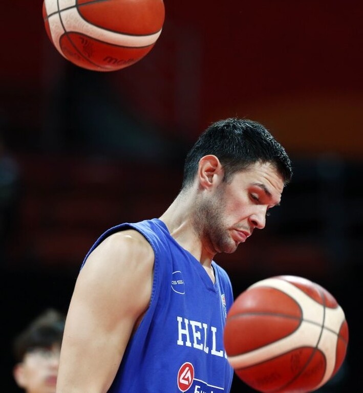 Τσεχία-Ελλάδα: Στο παρκέ για ζέσταμα η Εθνική (photos)