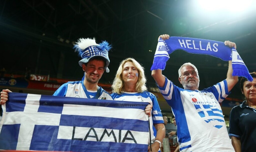 Τσεχία-Ελλάδα: Η κερκίδα της Εθνικής μας (photos)