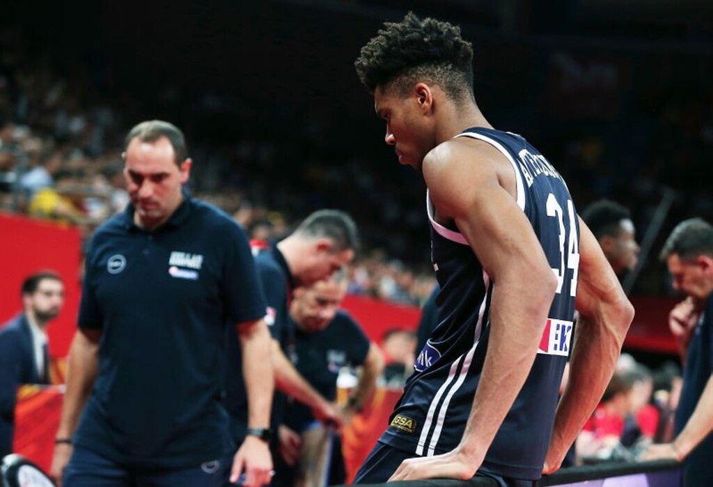 Τσεχία-Ελλάδα: Τα δάκρυα του Μπουρούση και η απογοήτευση των παικτών (photos+video)