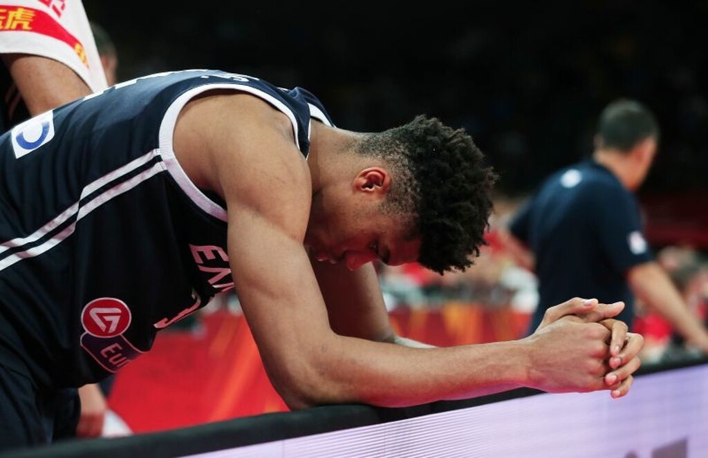 Τσεχία-Ελλάδα: Τα δάκρυα του Μπουρούση και η απογοήτευση των παικτών (photos+video)