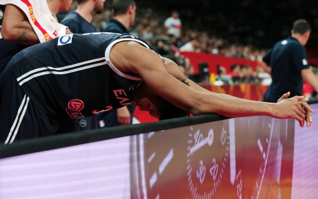 Τσεχία-Ελλάδα: Τα δάκρυα του Μπουρούση και η απογοήτευση των παικτών (photos+video)