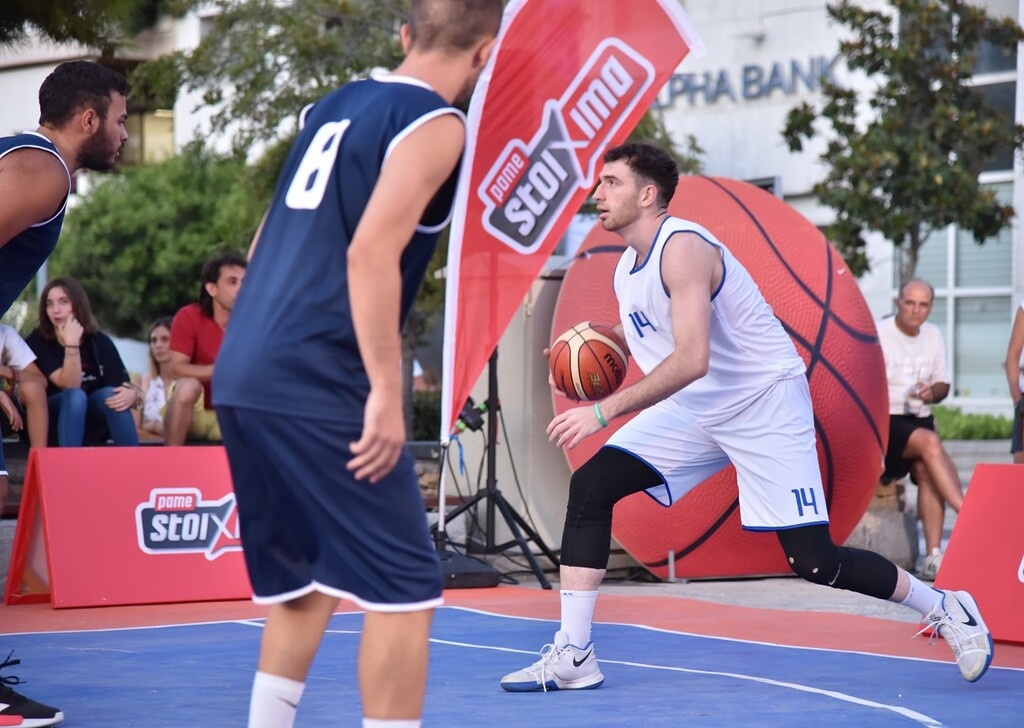 Κινέζικη γιορτή του μπάσκετ στην πλατεία Ν. Σμύρνης