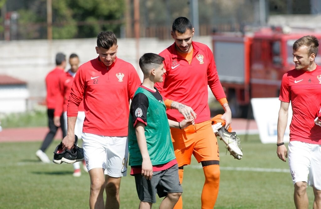 Βόμβα στη SL2! Πλαστή ενημερότητα ο Απόλλων Πόντου! (photo)