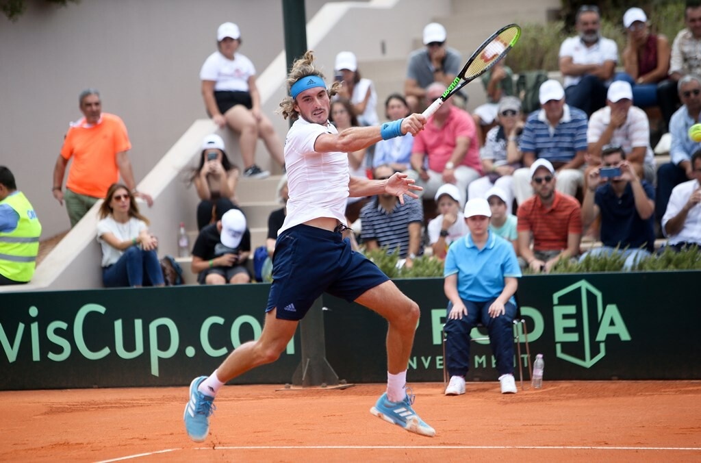 Davis Cup: Άνετο ντεμπούτο για τον Τσιτσιπά (photos+video)