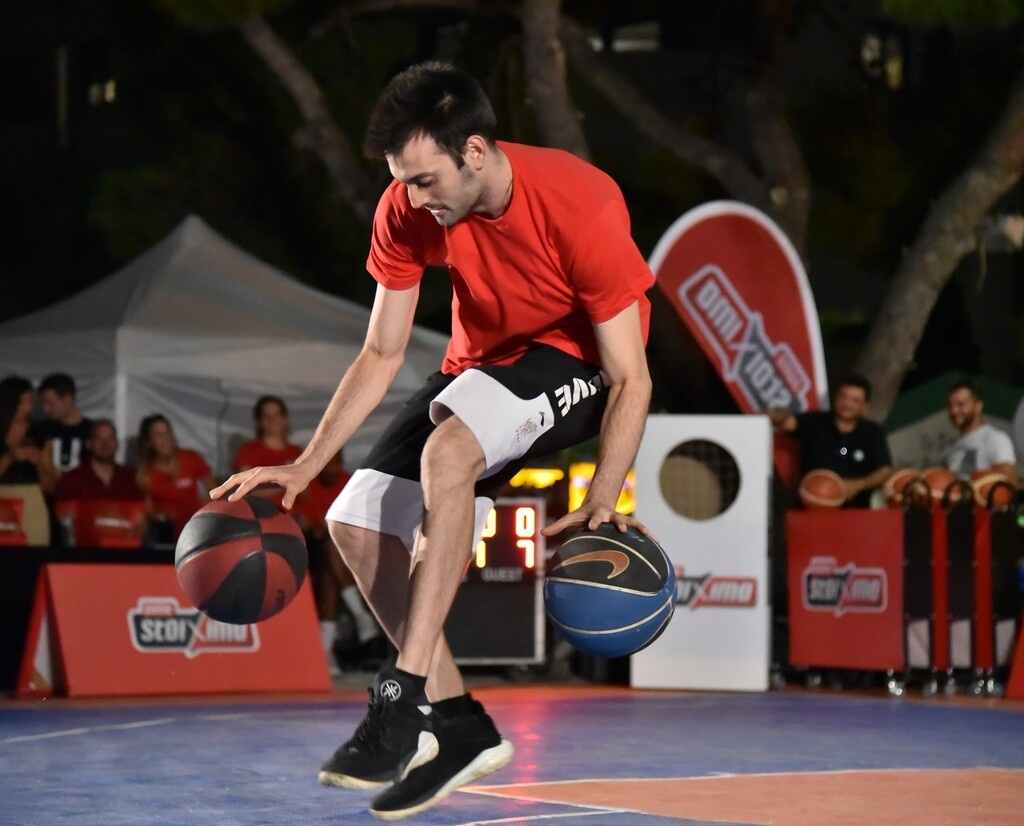 Κινέζικη γιορτή του μπάσκετ στην πλατεία Ν. Σμύρνης