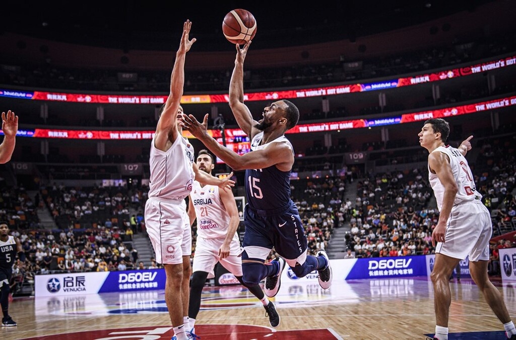 Σερβία-ΗΠΑ 94-89: Παρηγοριά στον άρρωστο (photos)