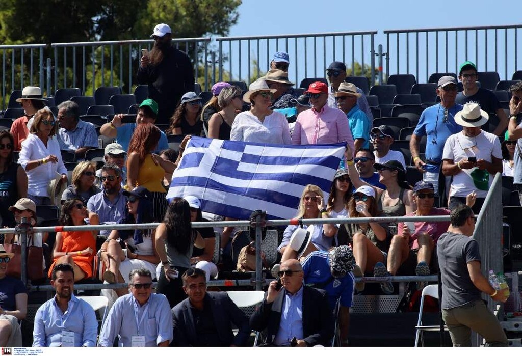 Davis Cup: Με σαρωτικό Τσιτσιπά ισοφάρισε η Ελλάδα