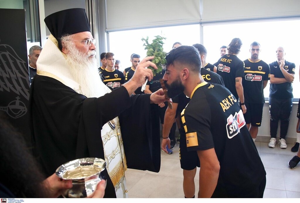 ΑΕΚ: Αγιασμός στα Σπάτα (photos)
