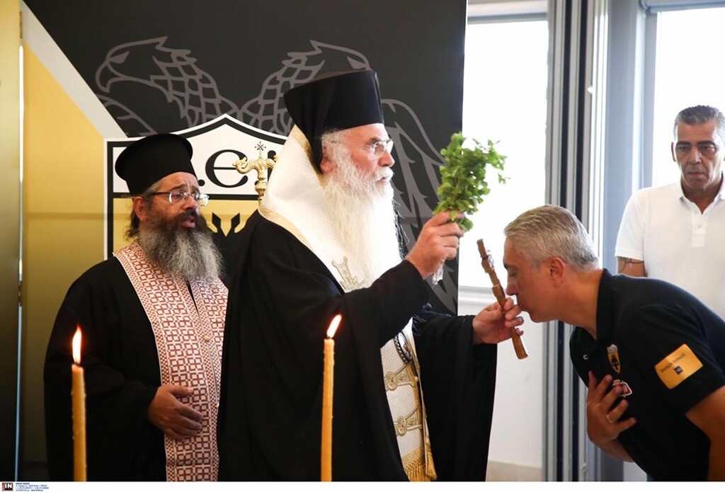 ΑΕΚ: Αγιασμός στα Σπάτα (photos)