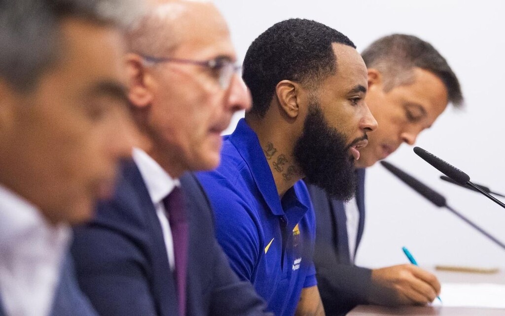 Ντιλέινι: «Να γίνω ο νέος ηγέτης της Μπαρτσελόνα» (video+photos)