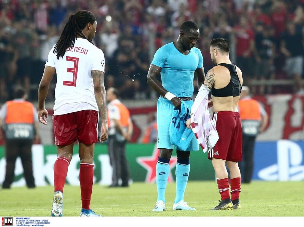 Ολυμπιακός-Τότεναμ 2-2: Το standing ovation στον Βαλμπουενά (videos&photos)