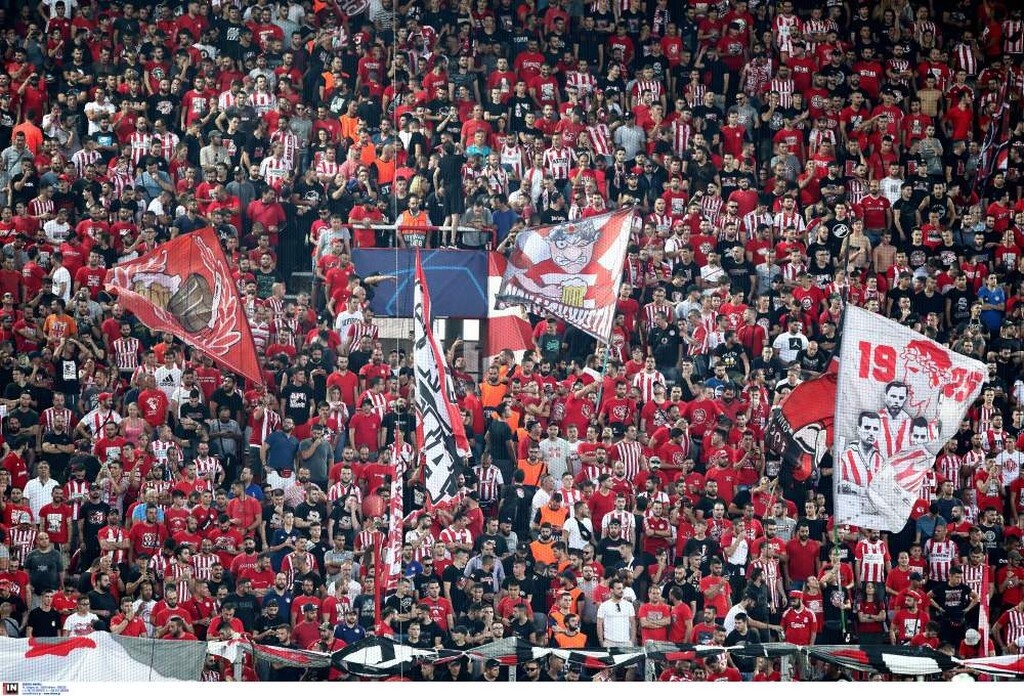 Ολυμπιακός-Τότεναμ: Τρομερό «ερυθρόλευκο» κορεό στο «καμίνι» του Καραϊσκάκη (photos)