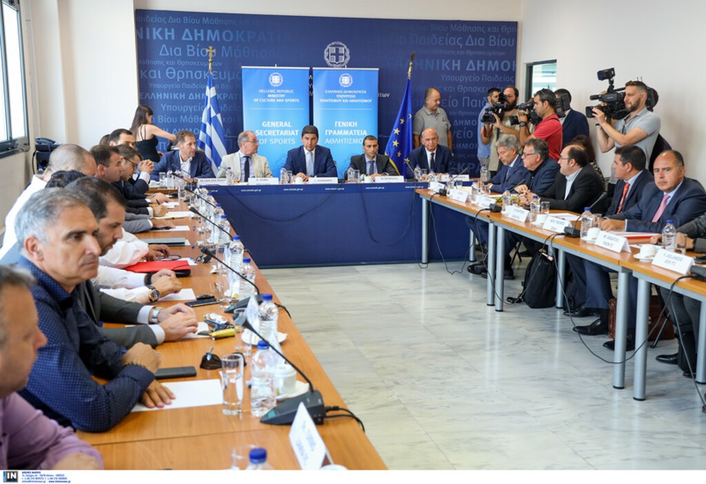 Όλα όσα έγιναν στη σύσκεψη κορυφής για το VAR (photos)