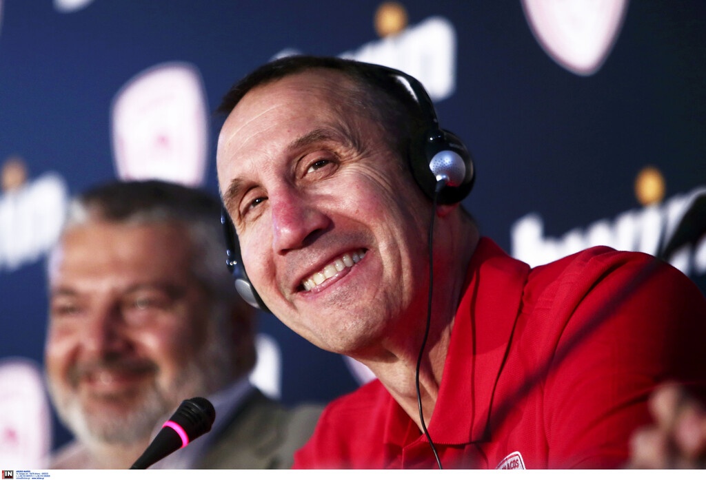 Οι νέες φανέλες του Ολυμπιακού