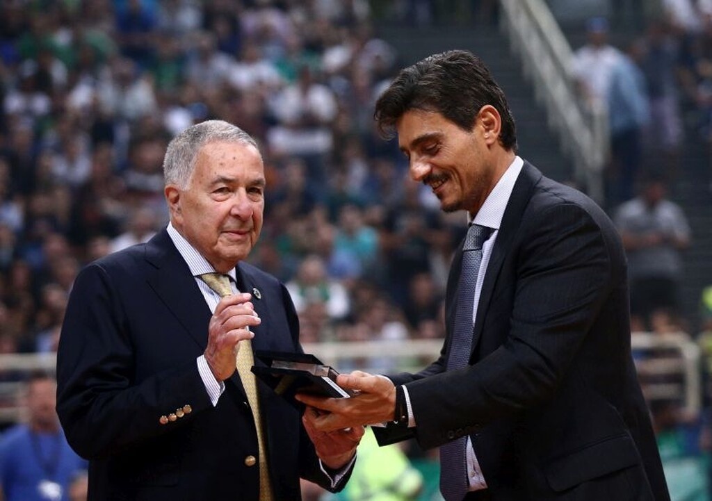 Βράβευσε τον Σιμόν Μιζράχι ο Δημήτρης Γιαννακόπουλος (video+photos)