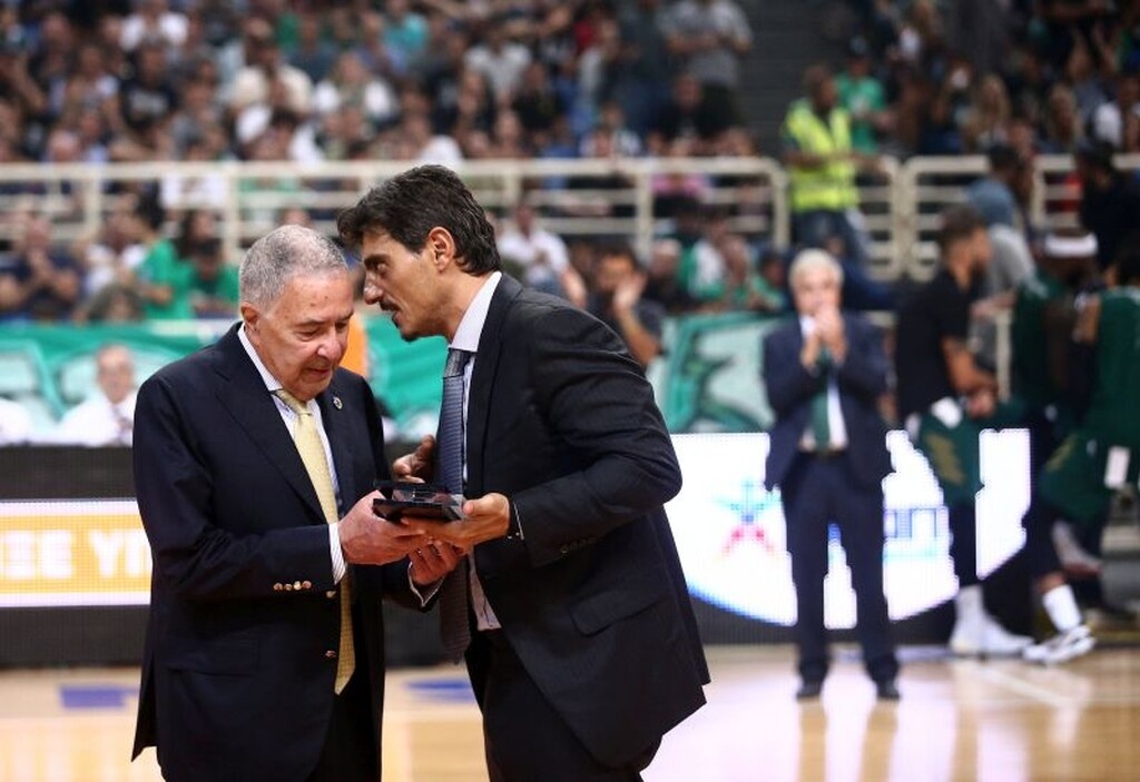 Βράβευσε τον Σιμόν Μιζράχι ο Δημήτρης Γιαννακόπουλος (video+photos)