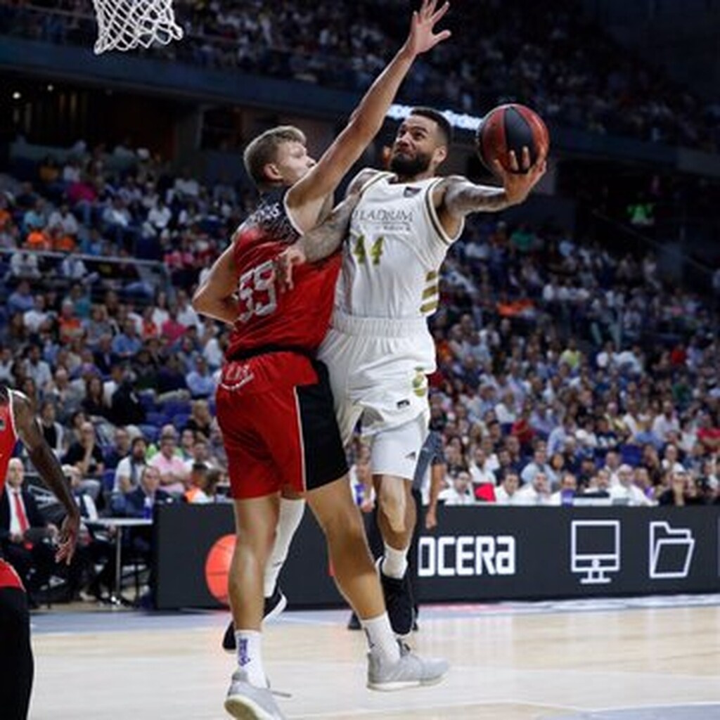 Mε «περίπατο» η Ρεάλ Μαδρίτης στον τελικό του Supercopa (photos)