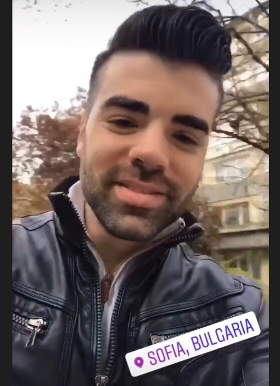 Ο Έλληνας τραγουδιστής που λατρεύουν σε Ισραήλ και Βουλγαρία (photos)