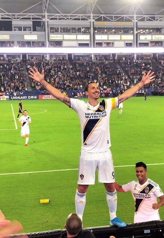 Κάντο όπως ο Ζλάταν! Τα 26 φετινά του γκολ με τους Γκάλαξι (photos+video)