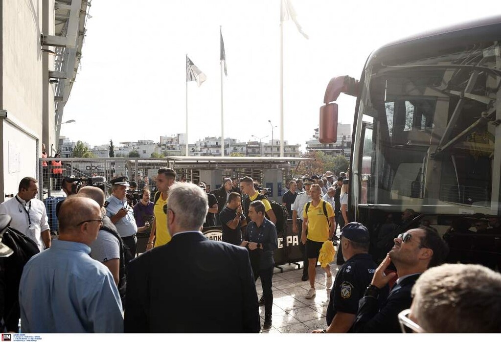 ΠΑΟΚ-Άρης: Στα... κιτρινόμαυρα στην Τούμπα ο Καρυπίδης! (photos)