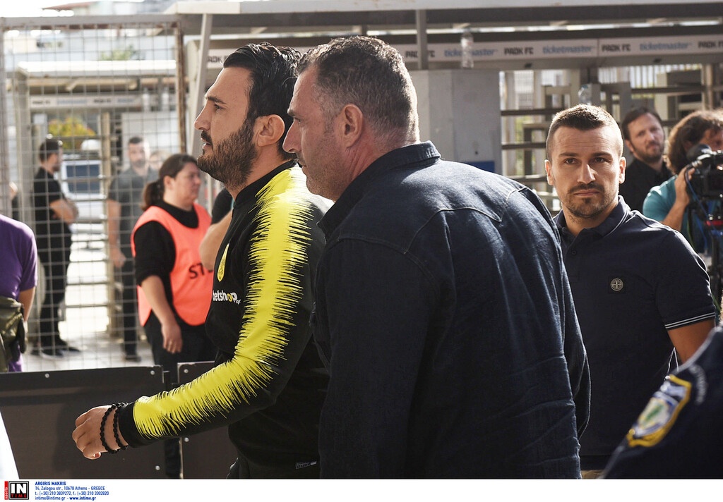 ΠΑΟΚ-Άρης: Ένταση με... Καρυπίδη στην Τούμπα (photos)