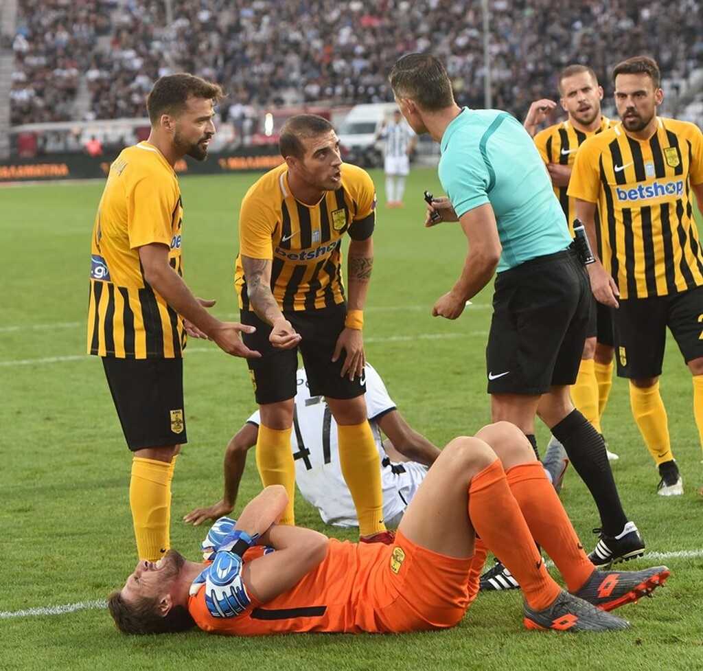 Χοντρό θέμα με Κουέστα (photos)