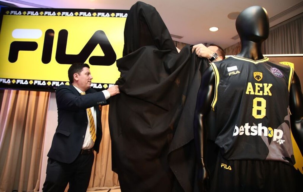 Η εντυπωσιακή νέα φανέλα της ΑΕΚ και το μήνυμα του Αγγελόπουλου (photos)